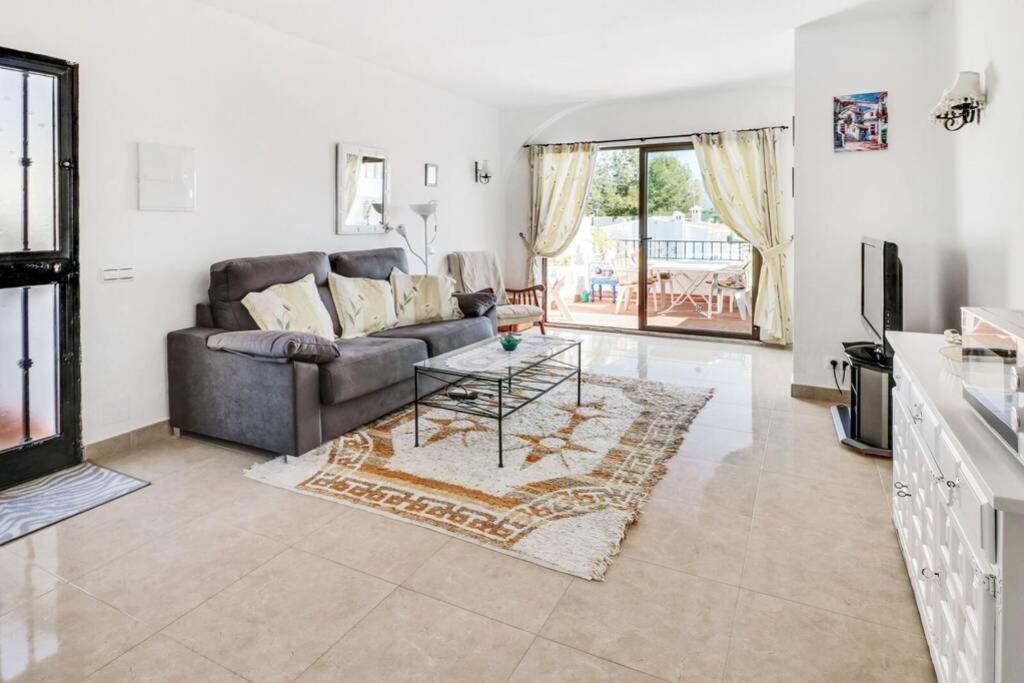 Capistrano Village B, 1 Bedroom + Free Wi-Fi Nerja Exteriér fotografie